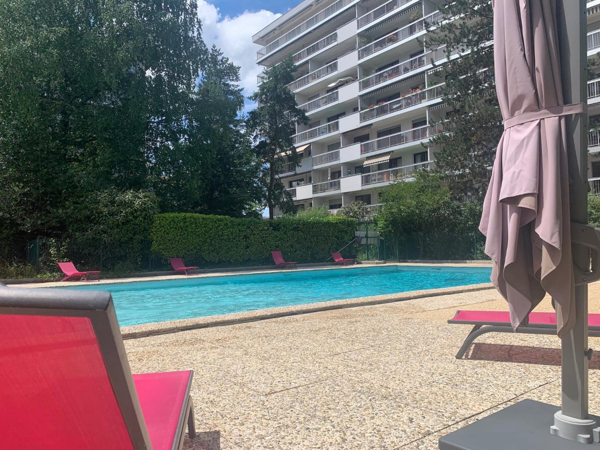 Mont Royal Balcon Et Piscine Lägenhet Annecy Exteriör bild